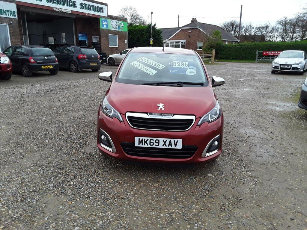 Compare Peugeot 108 Hatchback 1.0 Collection 202069 MK69XAV Red