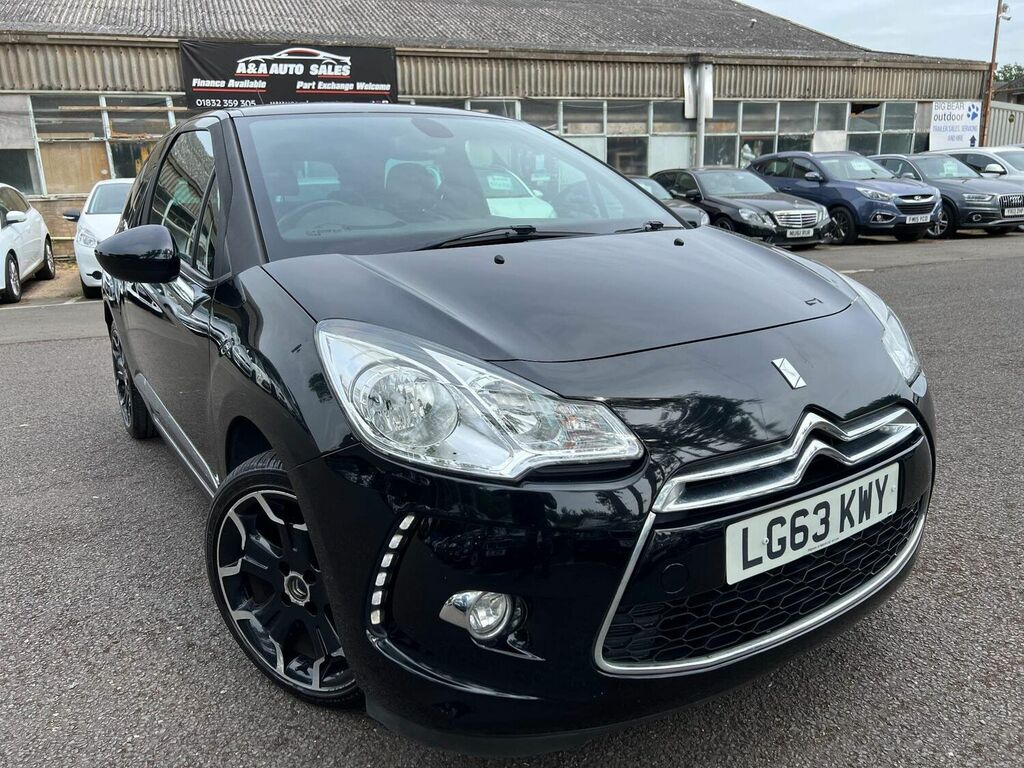 Compare Citroen DS3 Hatchback 1.6 E-hdi Airdream Dstyle Plus Euro 5 S LG63KWY Black