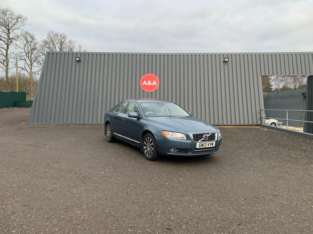Compare Volvo S80 2.4 D5 Se Lux Geartronic Euro 5 GN13VYM Blue