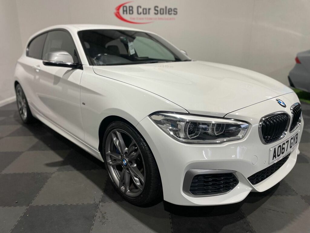 Compare BMW 1 Series Hatchback AO67GYB White