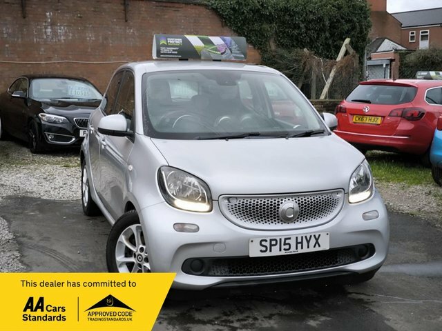 Compare Smart Forfour 1.0 Passion 71 Bhp SP15HYX Silver
