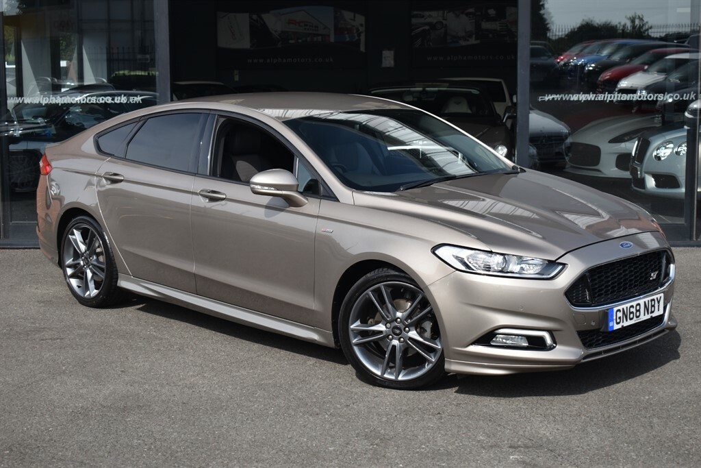 Compare Ford Mondeo 2.0L 2.0 Tdci St-line Edition Hatchback GN68NBY Silver