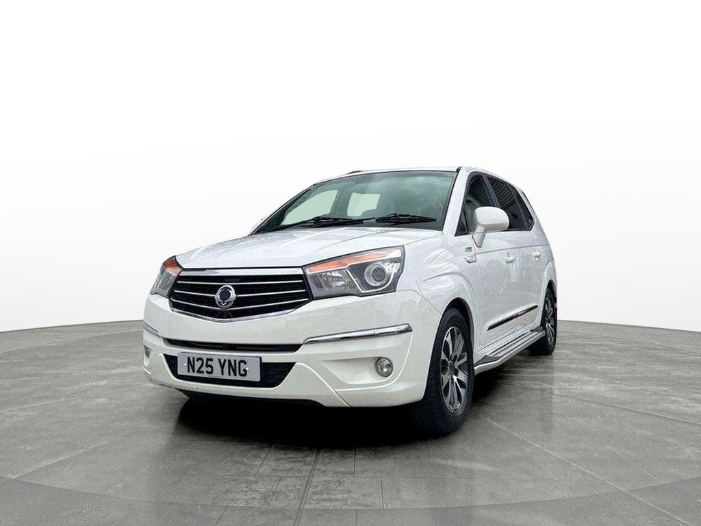 Compare SsangYong Turismo Mpv N25YNG White