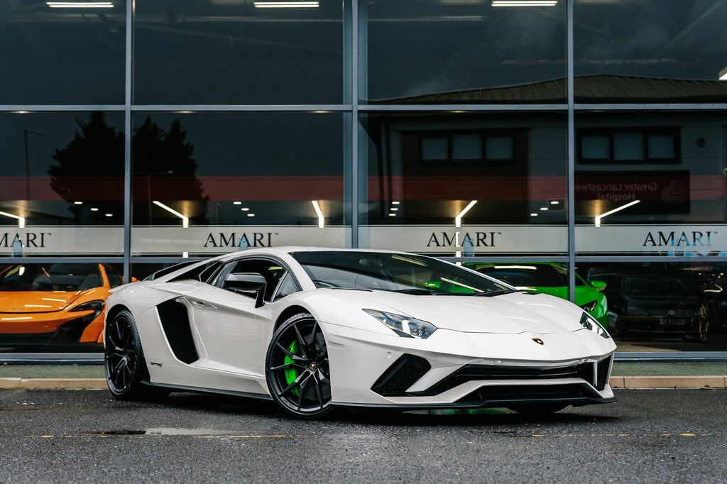 Compare Lamborghini Aventador S  White