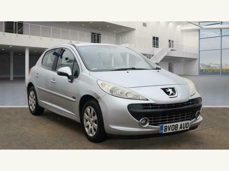 Compare Peugeot 207 1.4 Mplay BV08AUO Silver