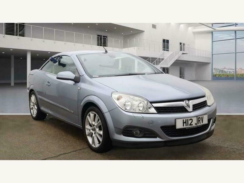 Compare Vauxhall Astra Astra Design Twintop H12JRV Silver