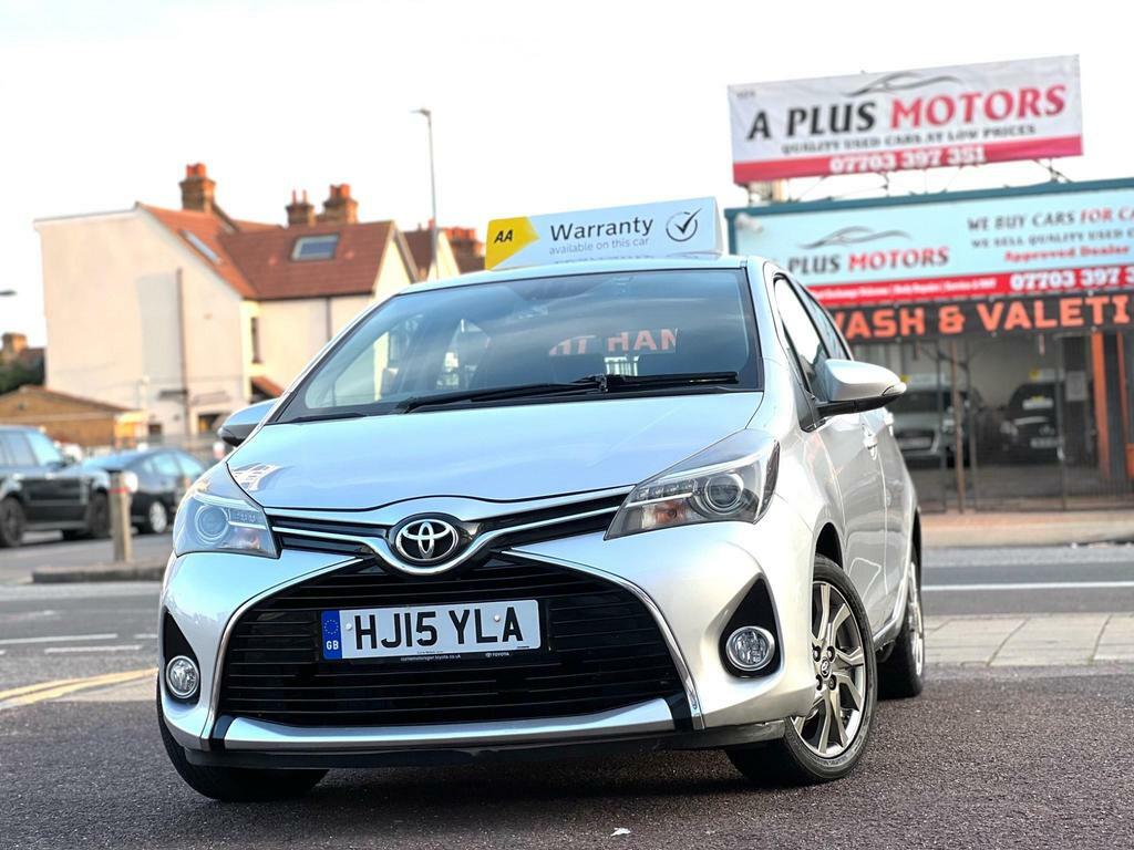 Compare Toyota Yaris 1.33 Dual Vvt-i Excel Euro 5 HJ15YLA Silver