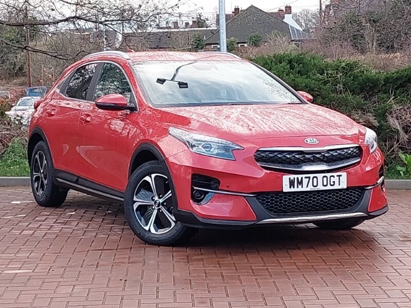 Compare Kia Xceed 1.6 Gdi Phev 3 Dct WM70OGT Red