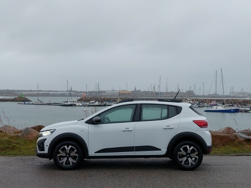 Nearly New 2023 (23) Dacia Sandero Stepway 1.0 TCe Journey 5dr CVT in  Linwood