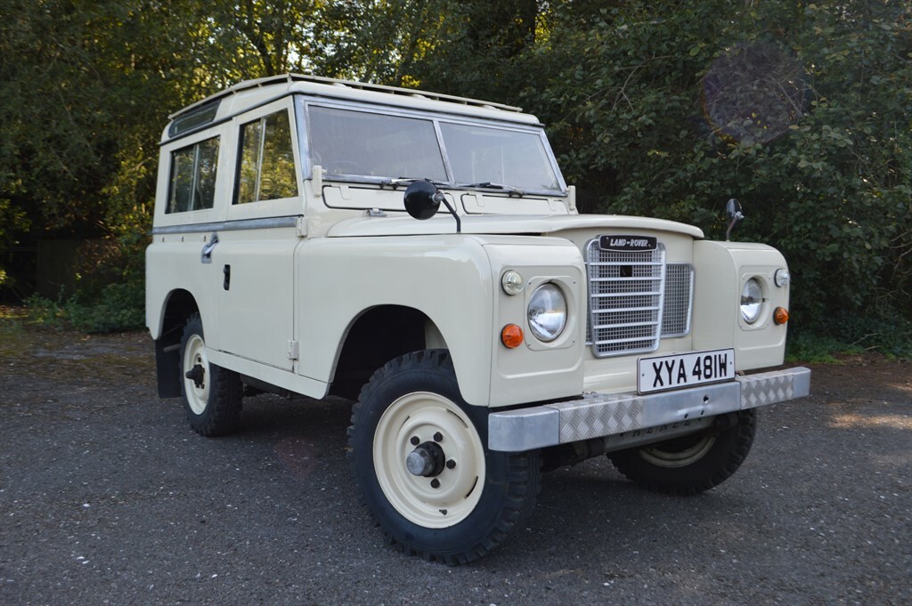 Compare Land Rover Series III Estate XYA481W White