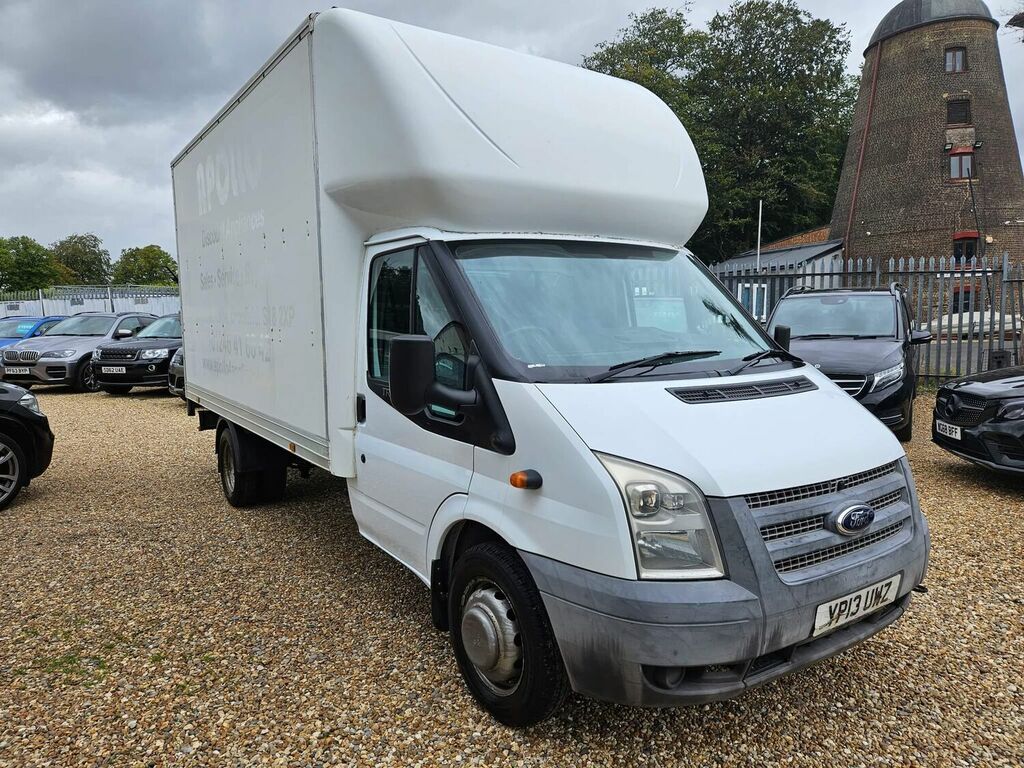 Compare Ford Transit Custom Chassis Cab YP13UWZ White