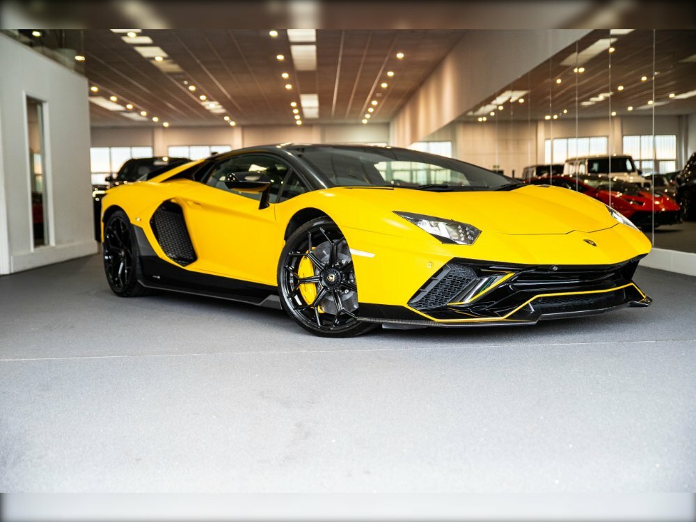 Lamborghini Aventador Aventador Ultimate Yellow #1