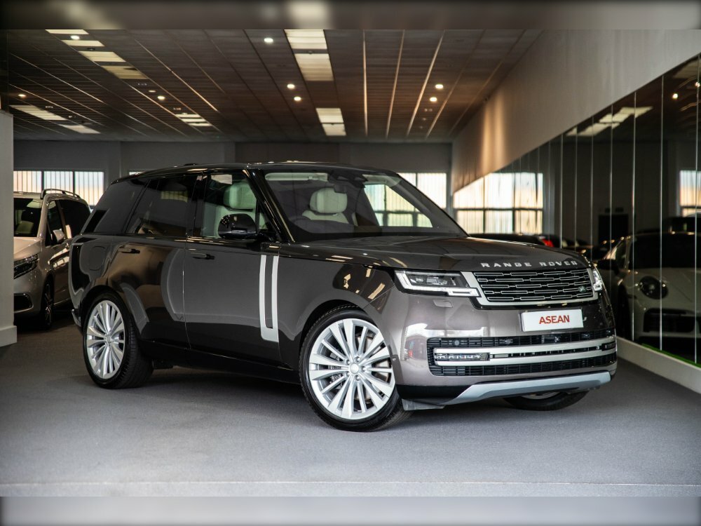 Compare Land Rover Range Rover Range Rover First Edition WU72BLV Grey