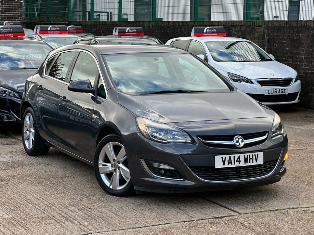 Compare Vauxhall Astra 1.6 16V Sri Euro 5 VA14WHV Grey