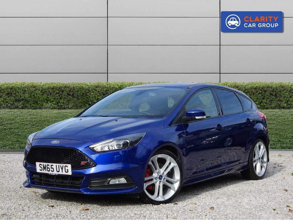 Compare Ford Focus 2.0T Ecoboost St-3 Euro 6 Ss SM65UYG Blue