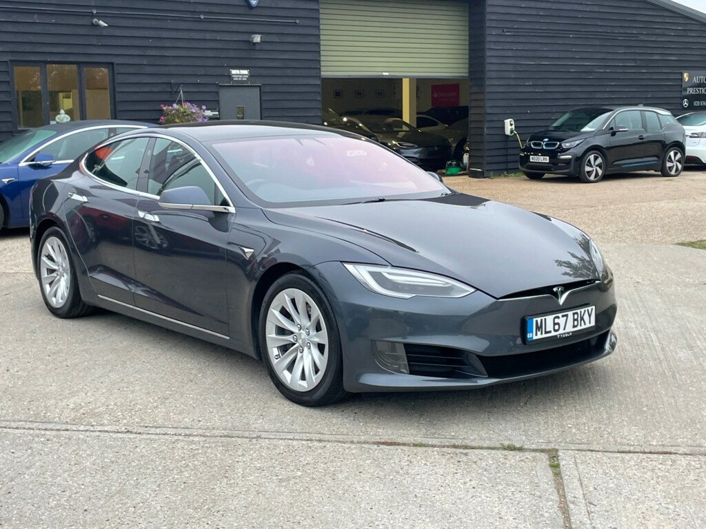 Compare Tesla Model S 241Kw 75Kwh Dual Motor ML67BKY Silver