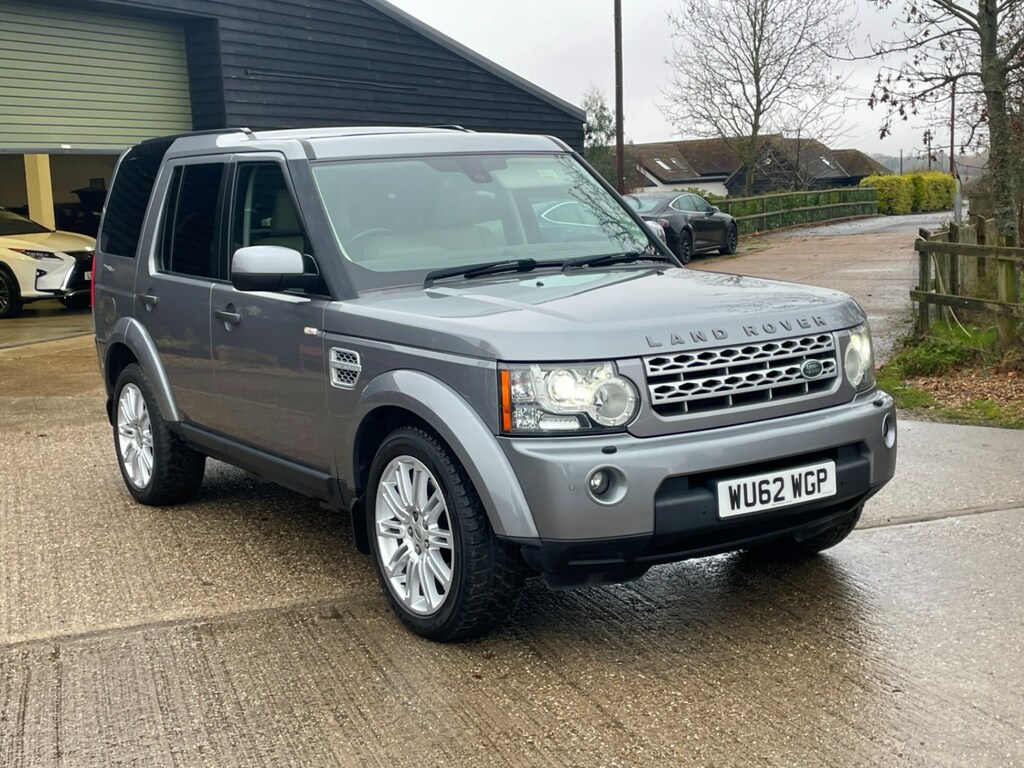 Compare Land Rover Discovery 3.0 Sdv6 255 Hse WU62WGP Grey
