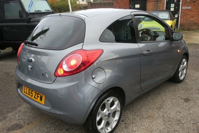 Compare Ford KA 2015 1.2 Zetec 69 Bhp One Owner,service History LL65ZFW Silver
