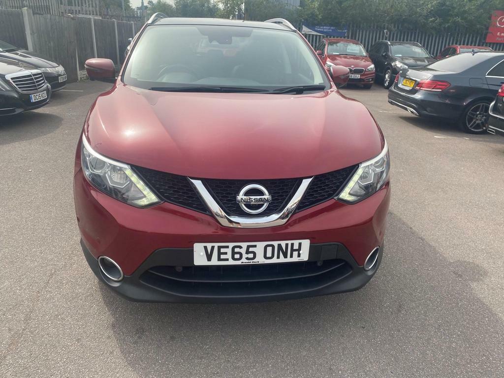 Compare Nissan Qashqai 1.5 Dci Tekna 2Wd Euro 6 Ss VE65ONH Red