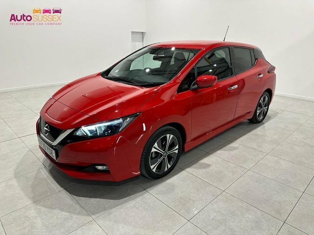 Compare Nissan Leaf N-connecta 148 DY70YSE Red