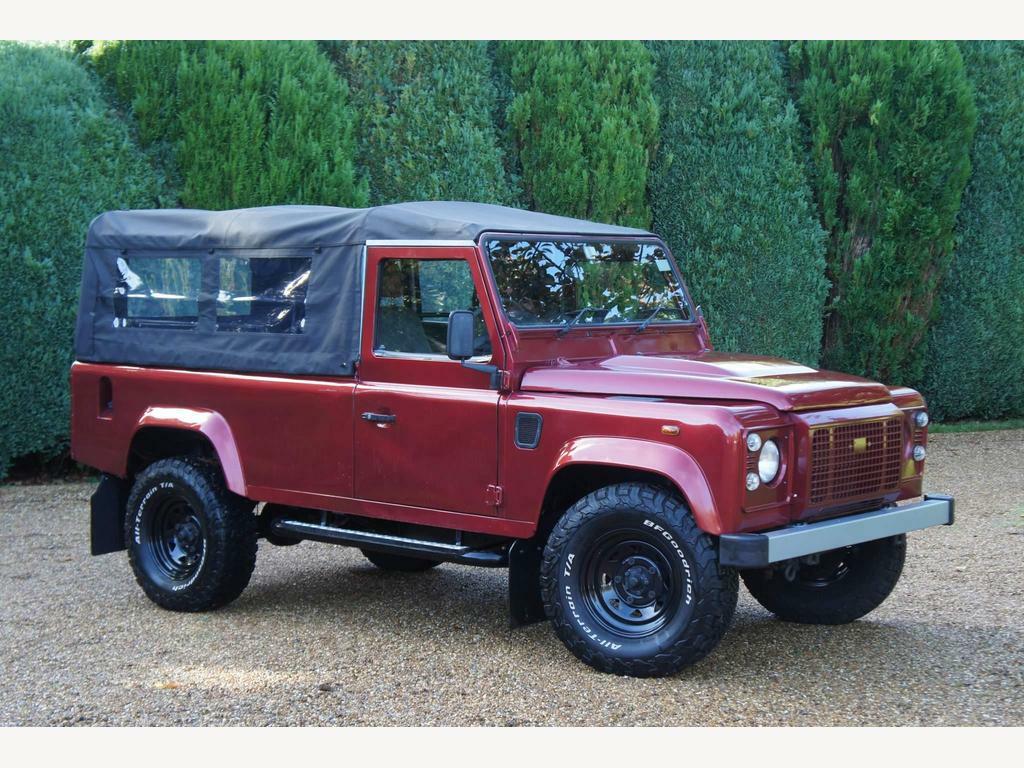 Compare Land Rover Defender 110 110 2.4 Tdci 4Wd Euro 4 WU08VUS Red