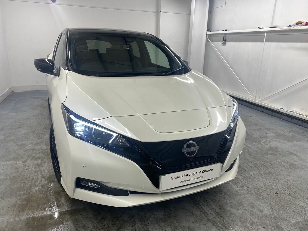 Compare Nissan Leaf Leaf Tekna CV72JOJ White