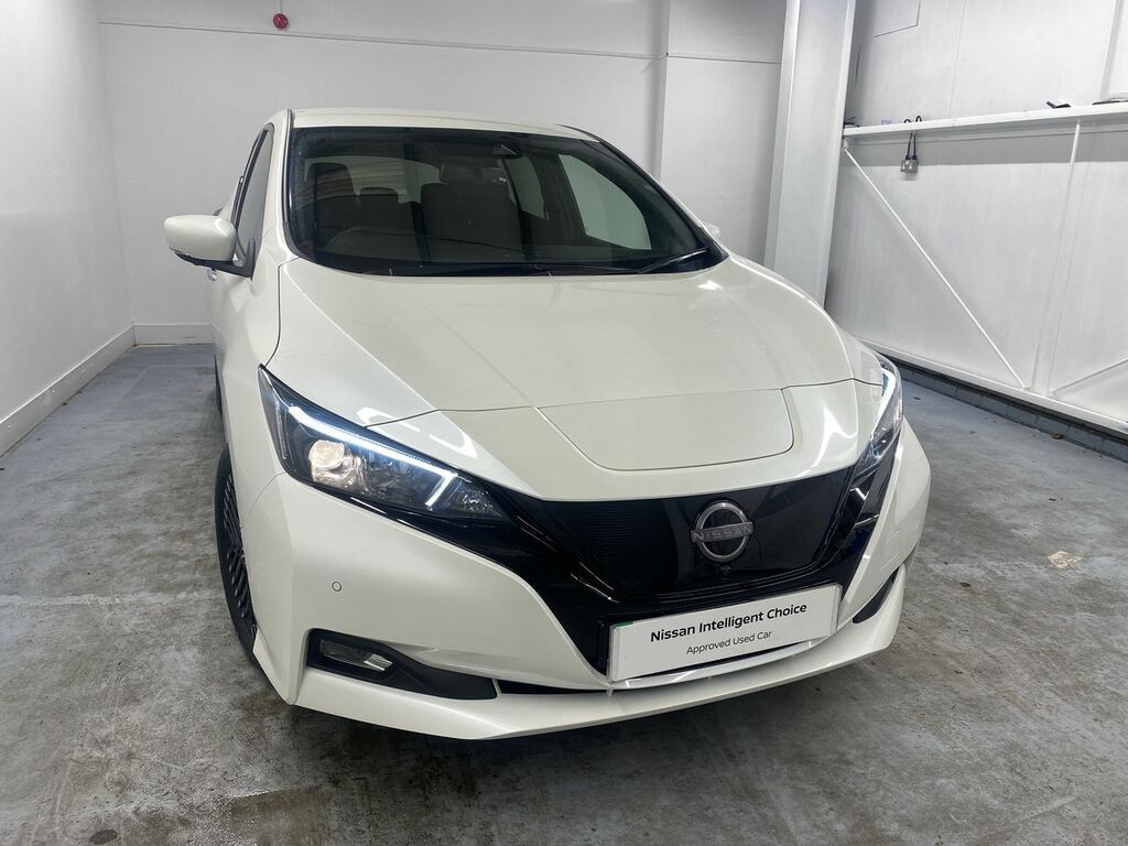 Nissan Leaf N-connecta White #1