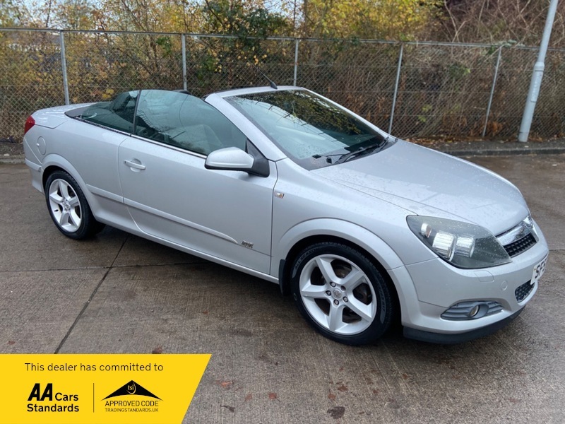 Compare Vauxhall Astra Twin Top Sport 1.6 SF57RKJ Silver