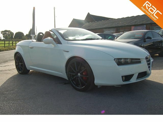 Compare Alfa Romeo Spider 2.2 Jts Limited Edition 185 Bhp CN08LDL White