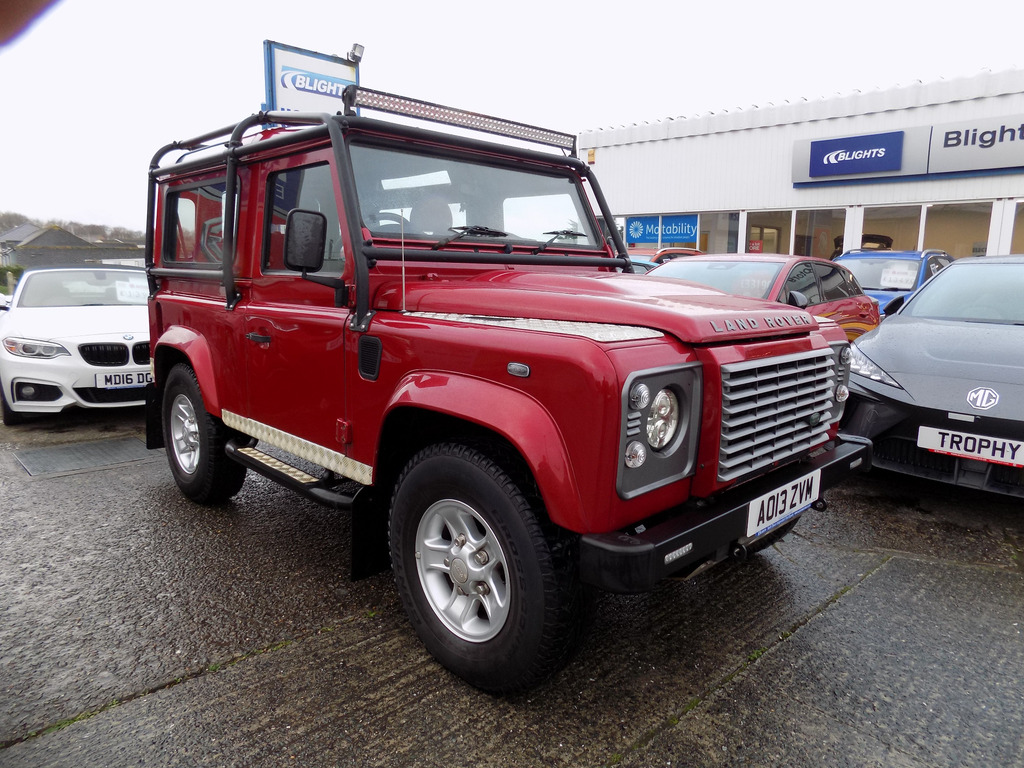 Compare Land Rover Defender 90 Defender 90 Xs Td AO13ZVM Red