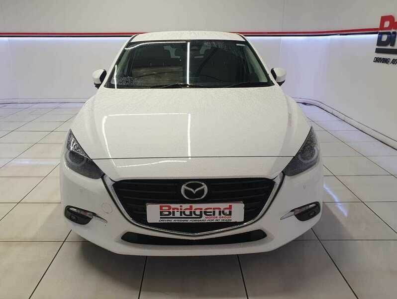 Mazda 3 2.0 Skyactiv-g Sport Nav Hatchback White #1
