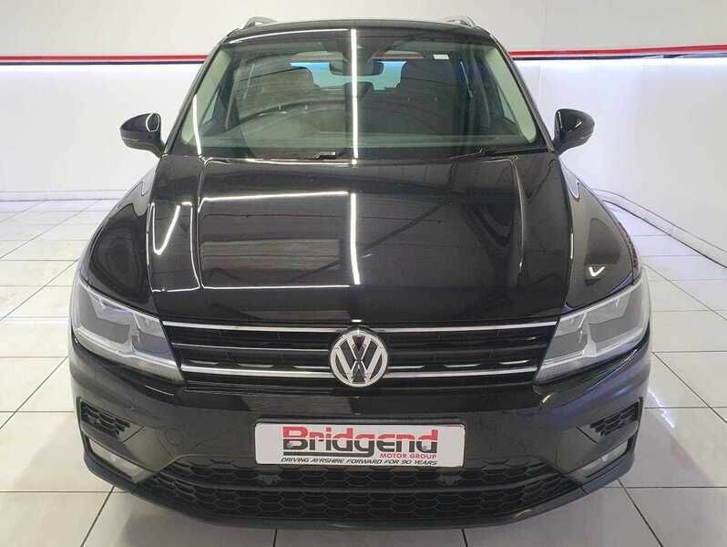 Compare Volkswagen Tiguan Tiguan Se Tsi Bluemotion Technology PN67VJE Black