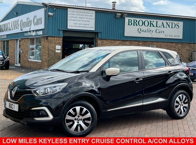 Compare Renault Captur 0.9 Play Tce Diamond Black Only 22721 Miles KL68UGY Brown