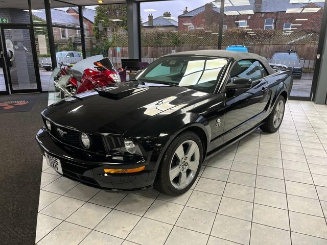 Compare Ford Mustang 4.6L Gt 225 Bhp MX56UXN Black