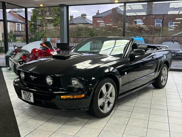 Compare Ford Mustang 4.6L Gt 225 Bhp MX56UXN Black