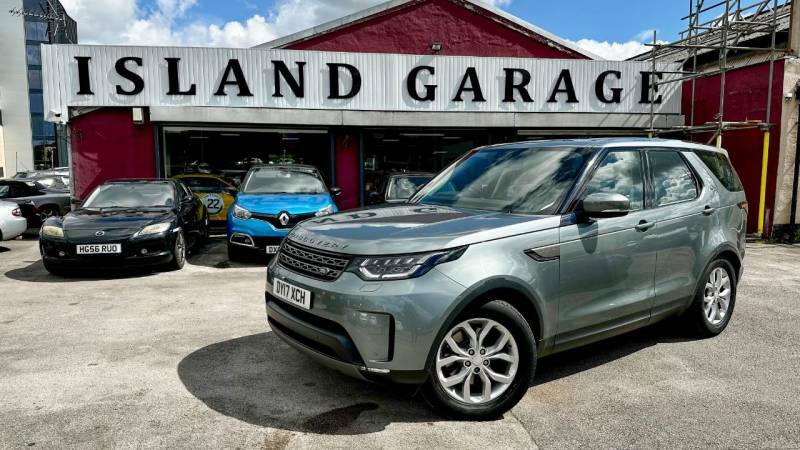 Compare Land Rover Discovery 3.0 Td6 Se DY17XCH Grey