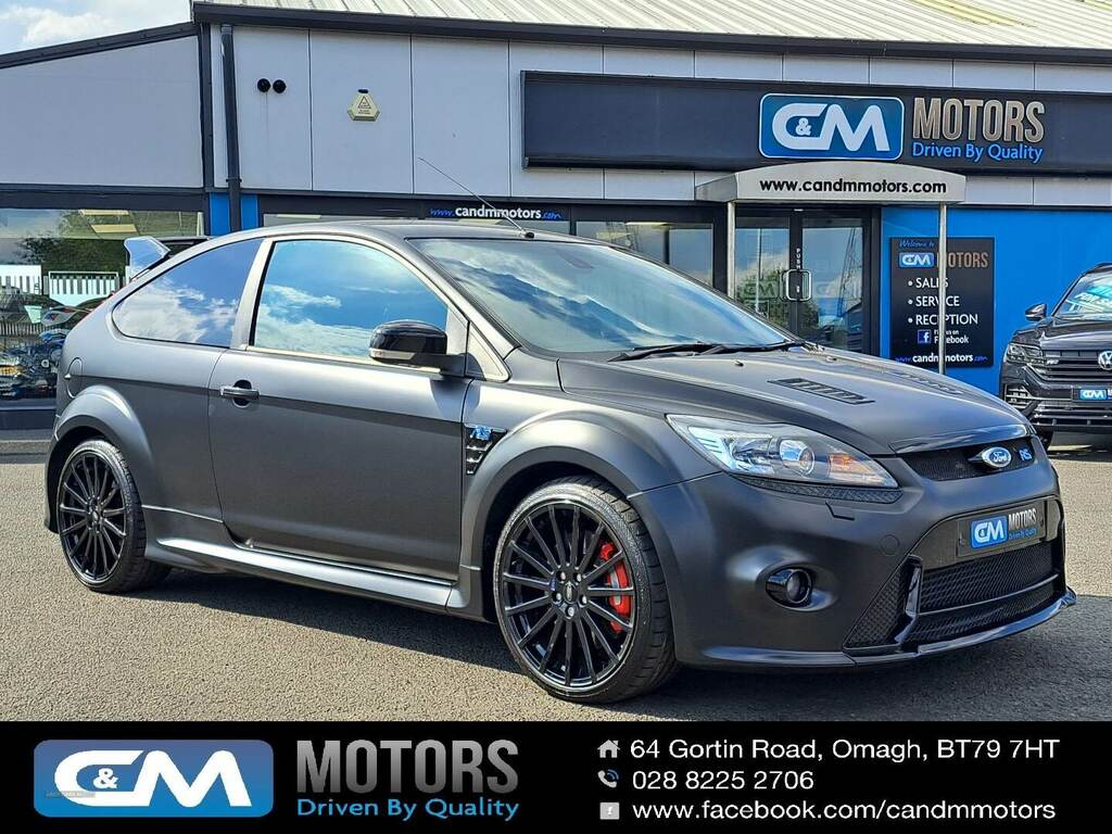 Compare Ford Focus 2.5 Rs500 HD60MWG Black