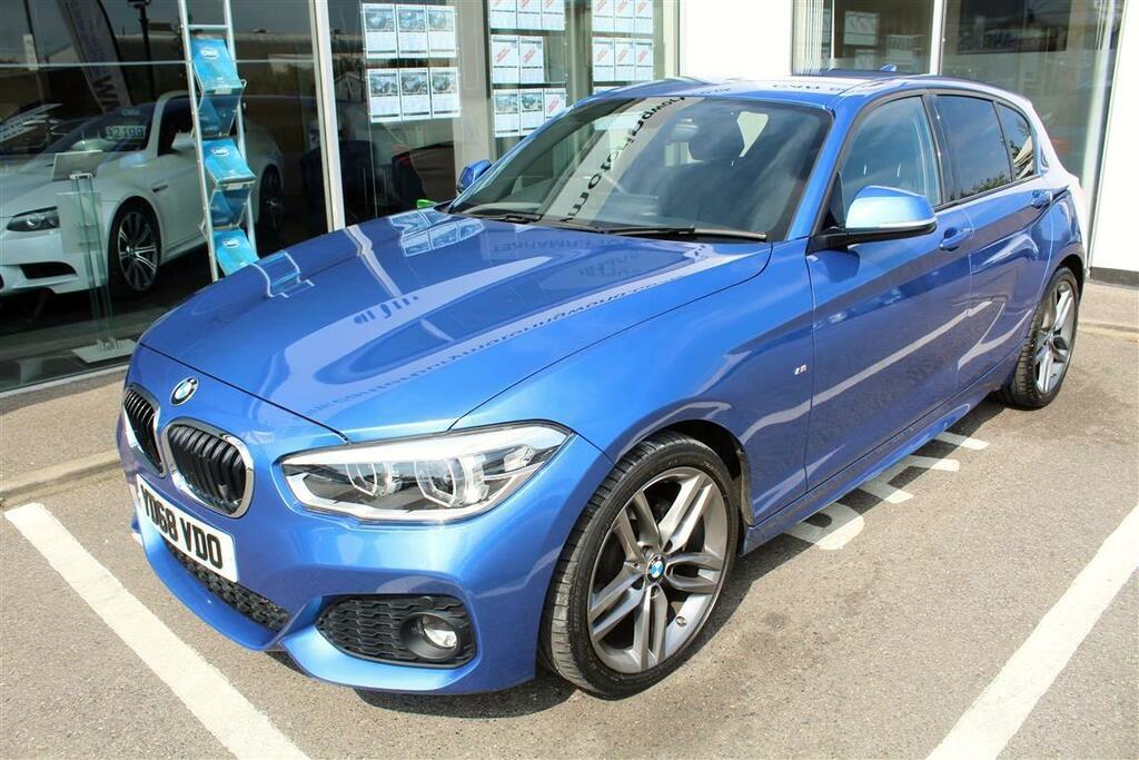Compare BMW 1 Series 118I M Sport YD68VDO Blue