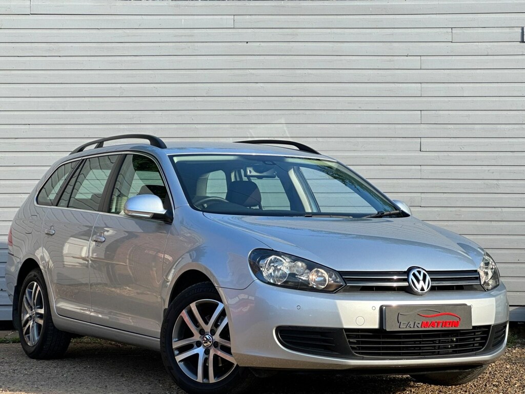 Compare Volkswagen Golf 1.6 Tdi Se Euro 5 FE10WYR Silver