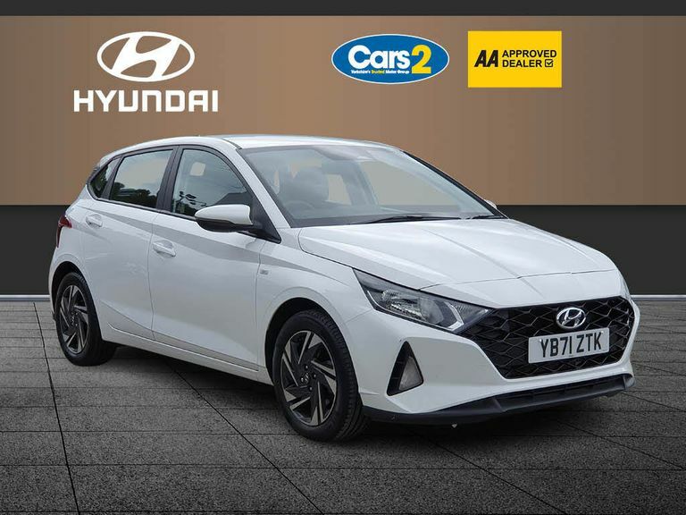 Compare Hyundai I20 1.0T Gdi 48V Mhd Se Connect YB71ZTK White