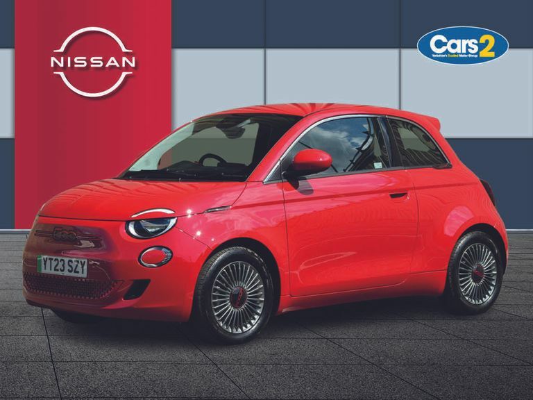 Compare Fiat 500 87Kw Red 42Kwh YT23SZY Red