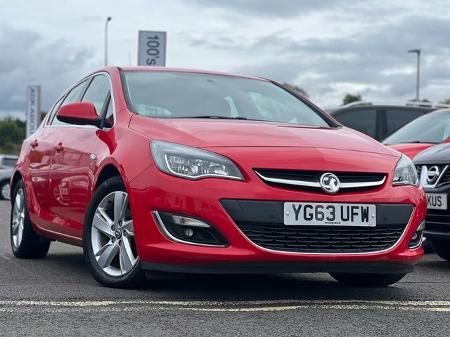 Compare Vauxhall Astra 2.0 Sri Cdti YG63UFW Red