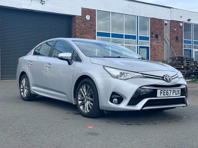 Compare Toyota Avensis 2.0 D-4d Business Edition FE67PUX Silver