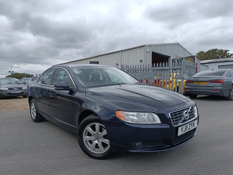 Compare Volvo S80 T4 180 Ps Se YJ11ZYK Blue