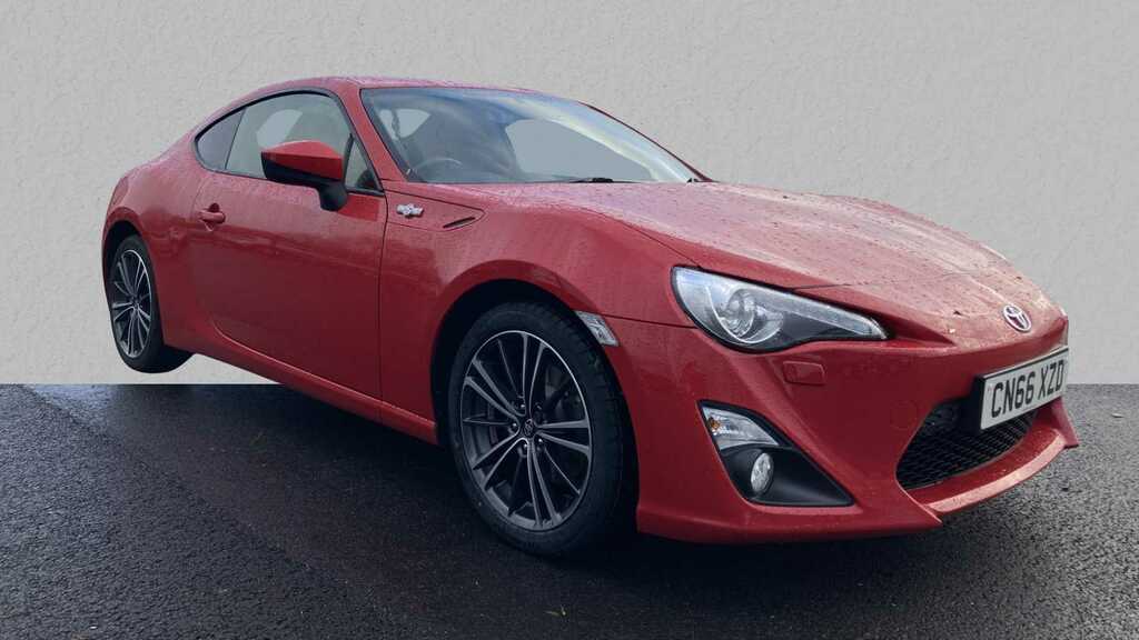 Compare Toyota GT86 2.0 D-4s CN66XZD Red
