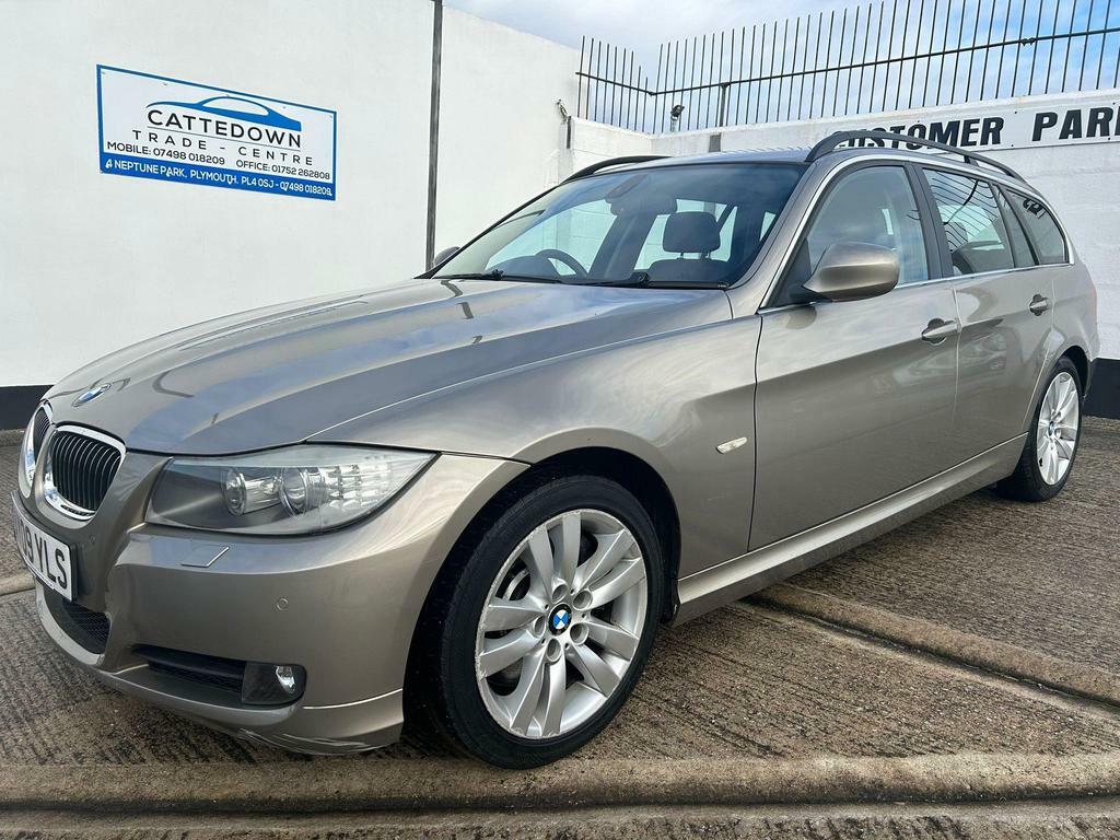 Compare BMW 3 Series 3.0 330D Se Touring Steptronic Euro 5 AY09YLS Brown