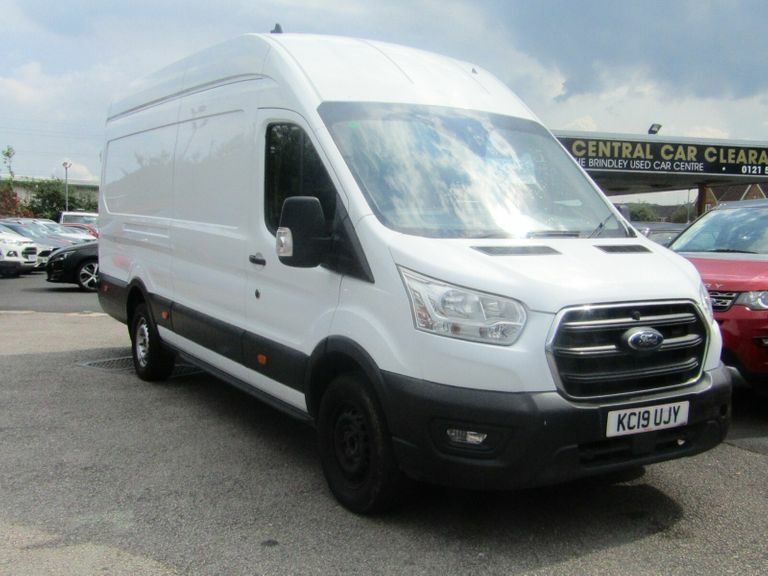 Compare Ford Transit 350 Trend Ecoblue KC19UJY White
