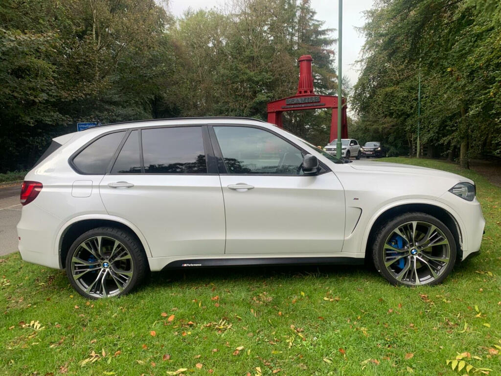 Compare BMW X5 Suv YH14BYP White