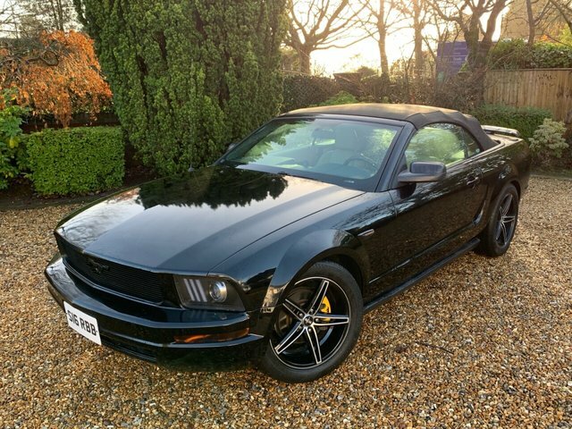 Compare Ford Mustang 4.0 RX05DFO Black