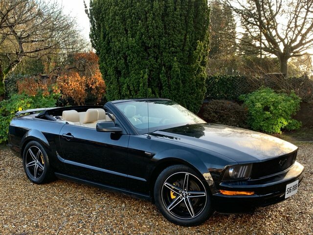 Ford Mustang 4.0 Black #1